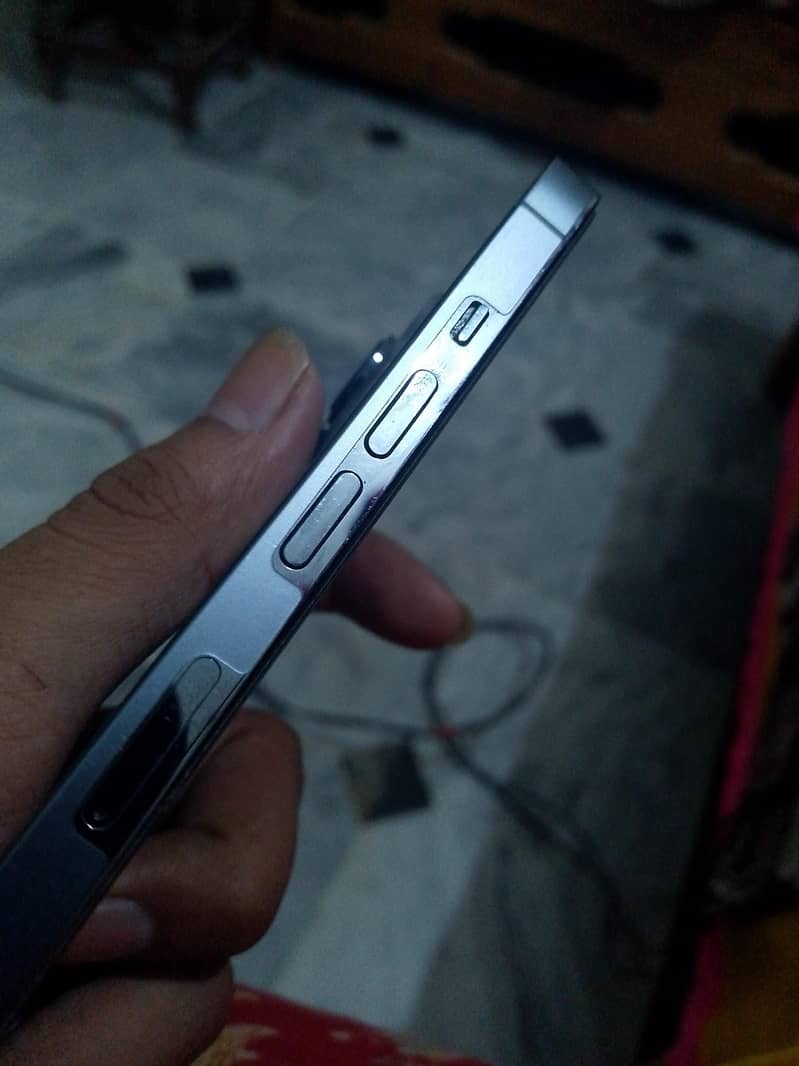 iPhone 13 Pro 0