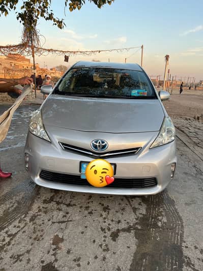 Toyota Prius Alpha 2014model 18 registers Islamabad num