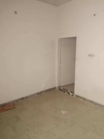 2bed 1 washroom west open with roof block 14 johar
