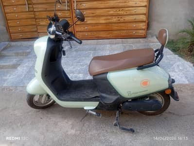 Electric scooty for sale