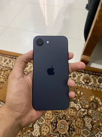Apple iPhone 16e