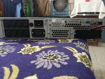 UPS 3000VA APC