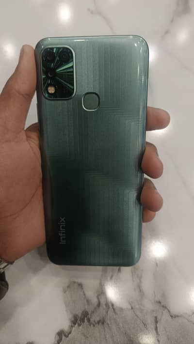 infinix Hot 11 play 4/128 with box