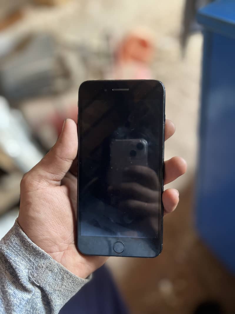 Apple iPhone 7 Plus 0