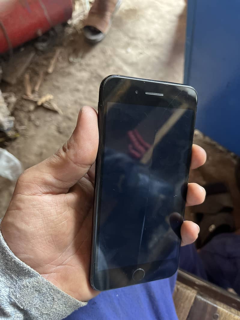 Apple iPhone 7 Plus 2
