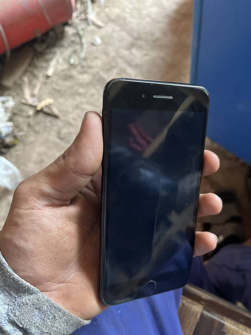 Apple iPhone 7 Plus 3
