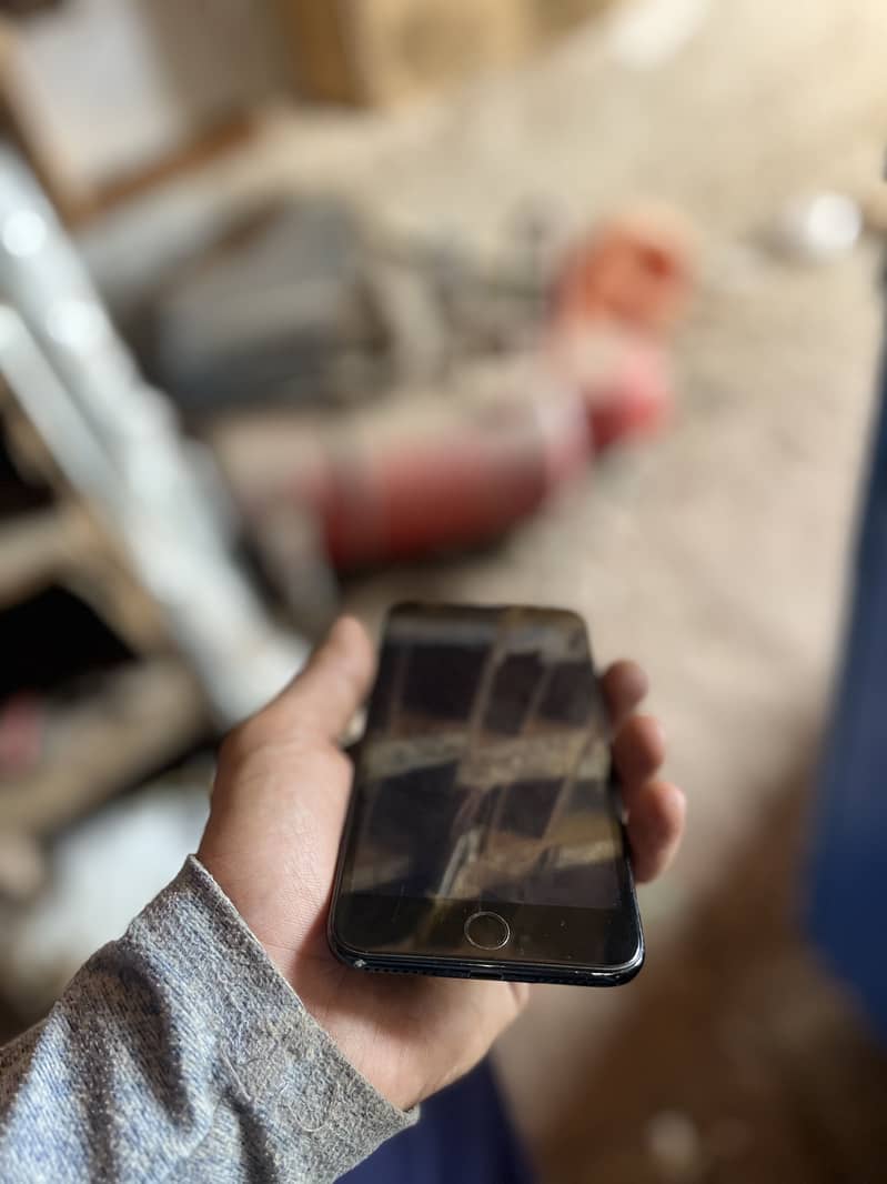 Apple iPhone 7 Plus 5
