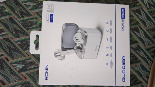 Ronin Glacier earbuds