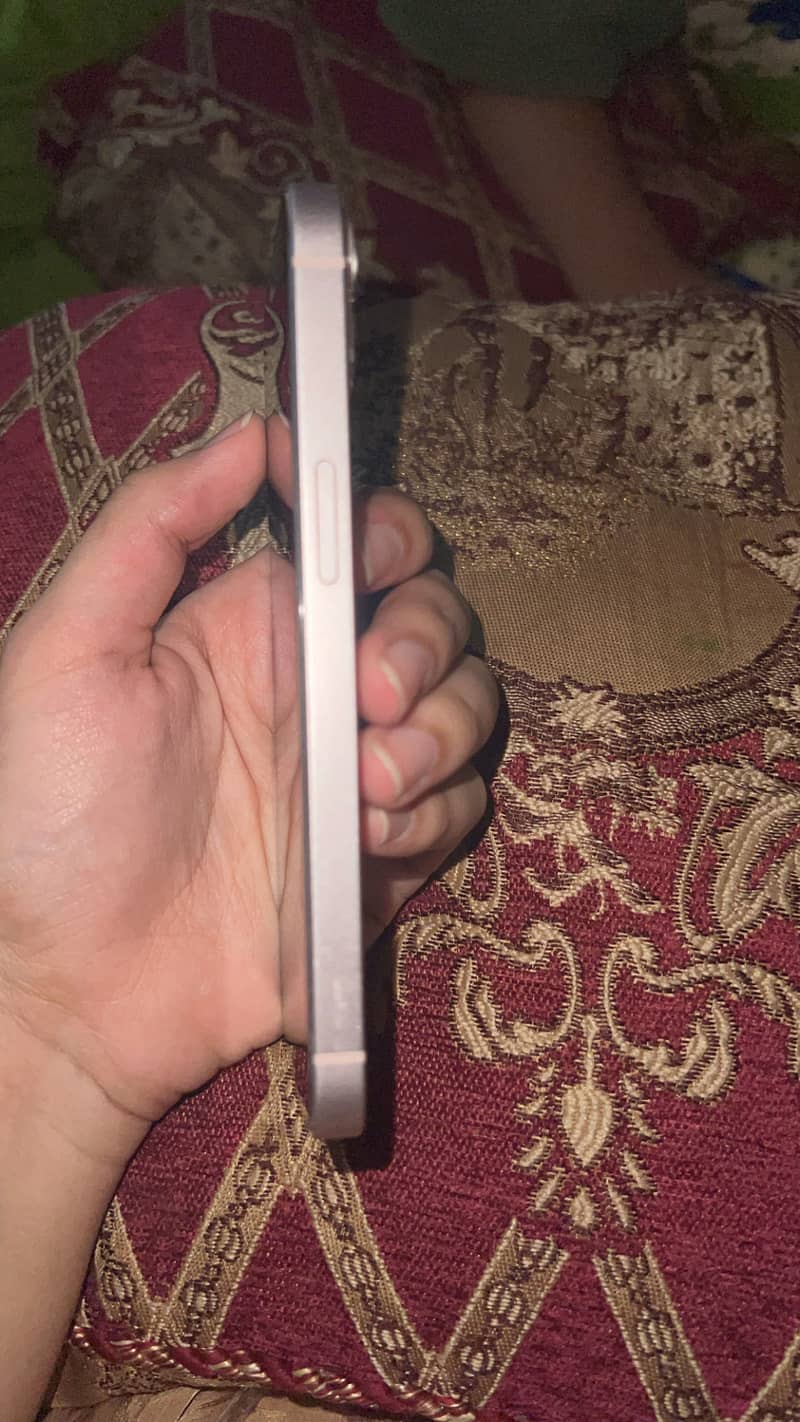 Apple iPhone 13 3