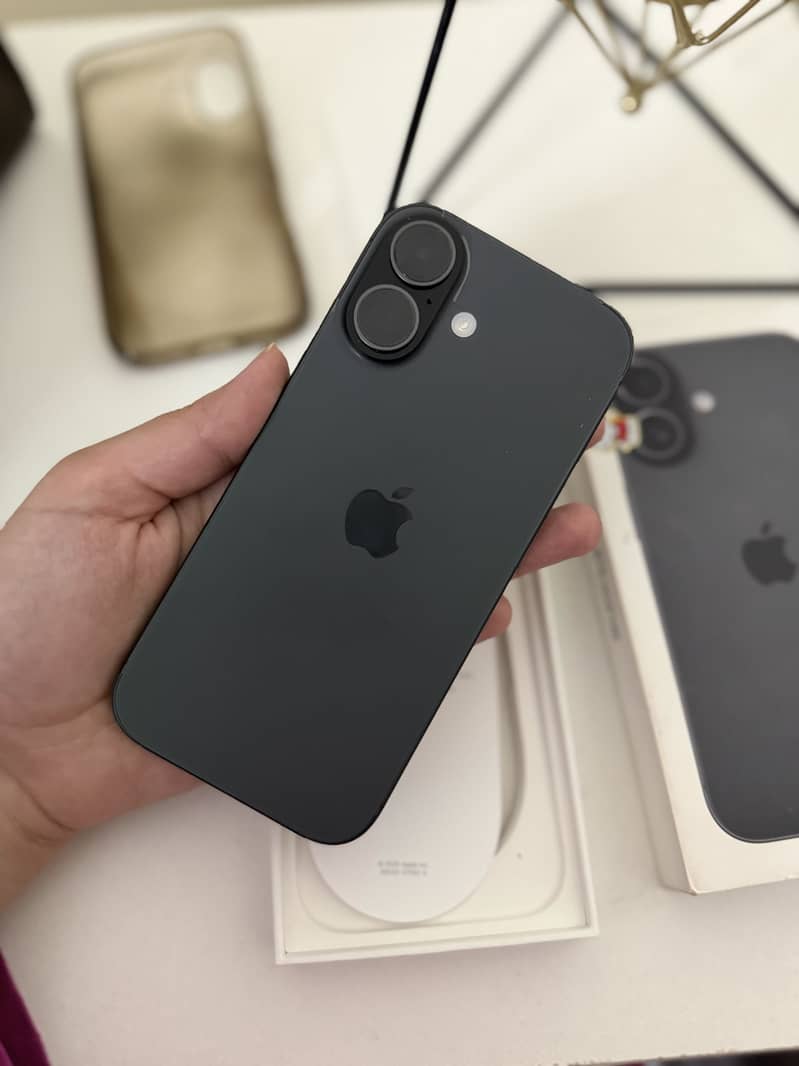 Apple iPhone 17 0