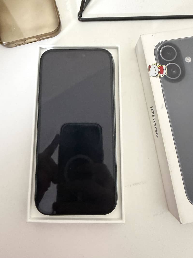 Apple iPhone 17 5