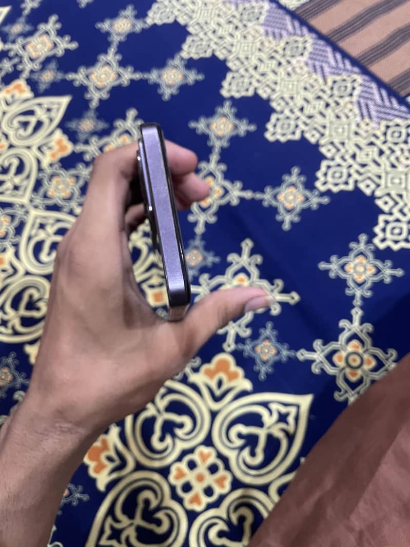 Realme C75 0
