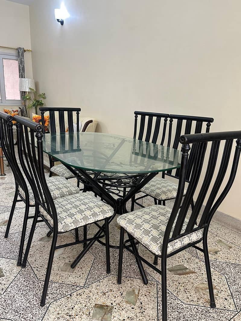 Premium dining table 0