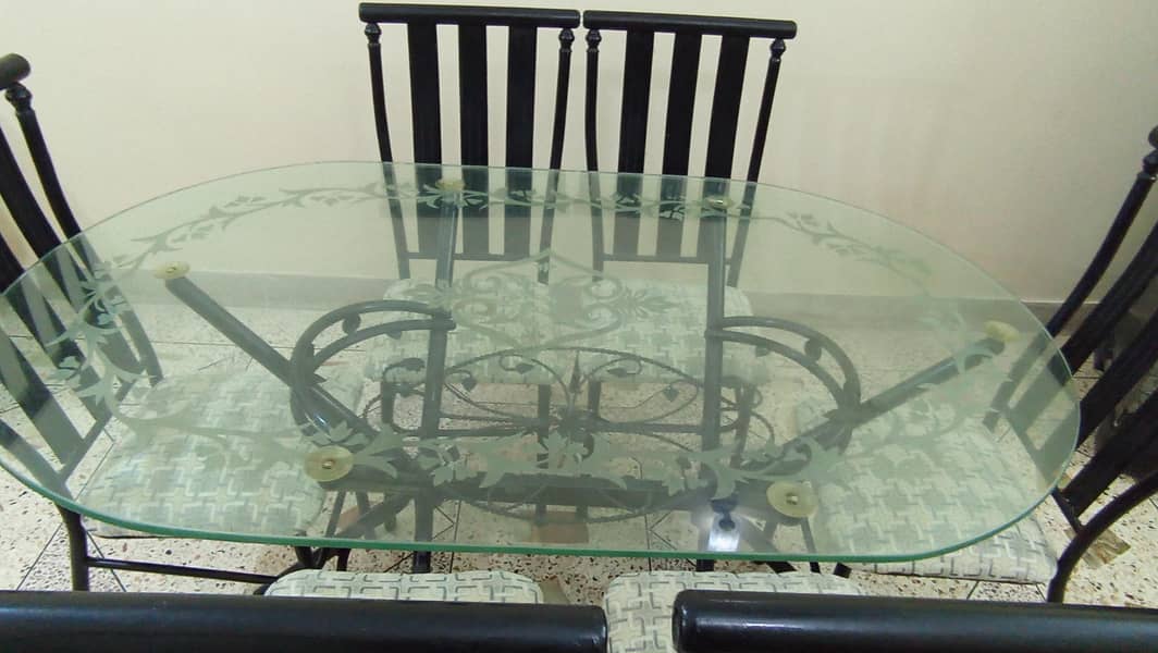 Premium dining table 4