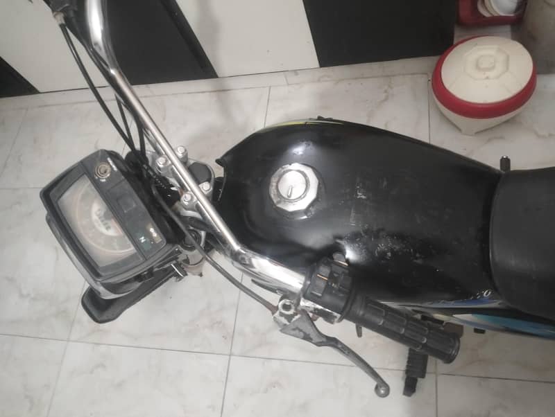 unique CD70 4