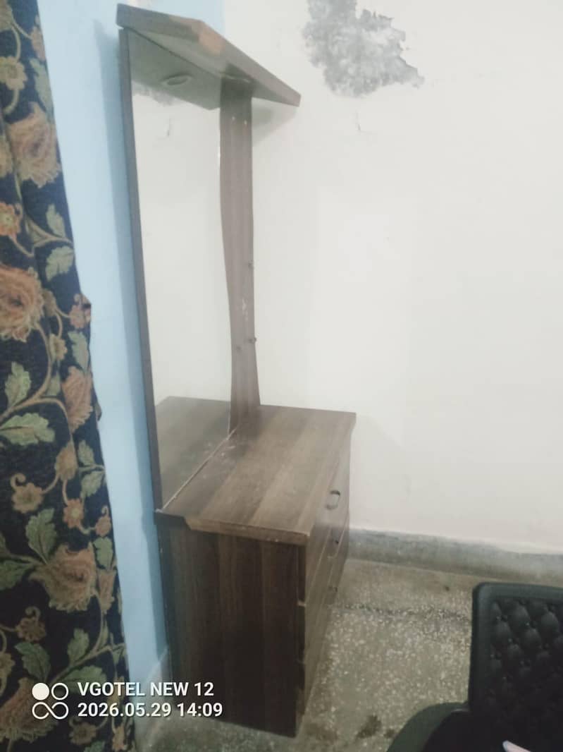 Bed + Side tables + Dressing table 2