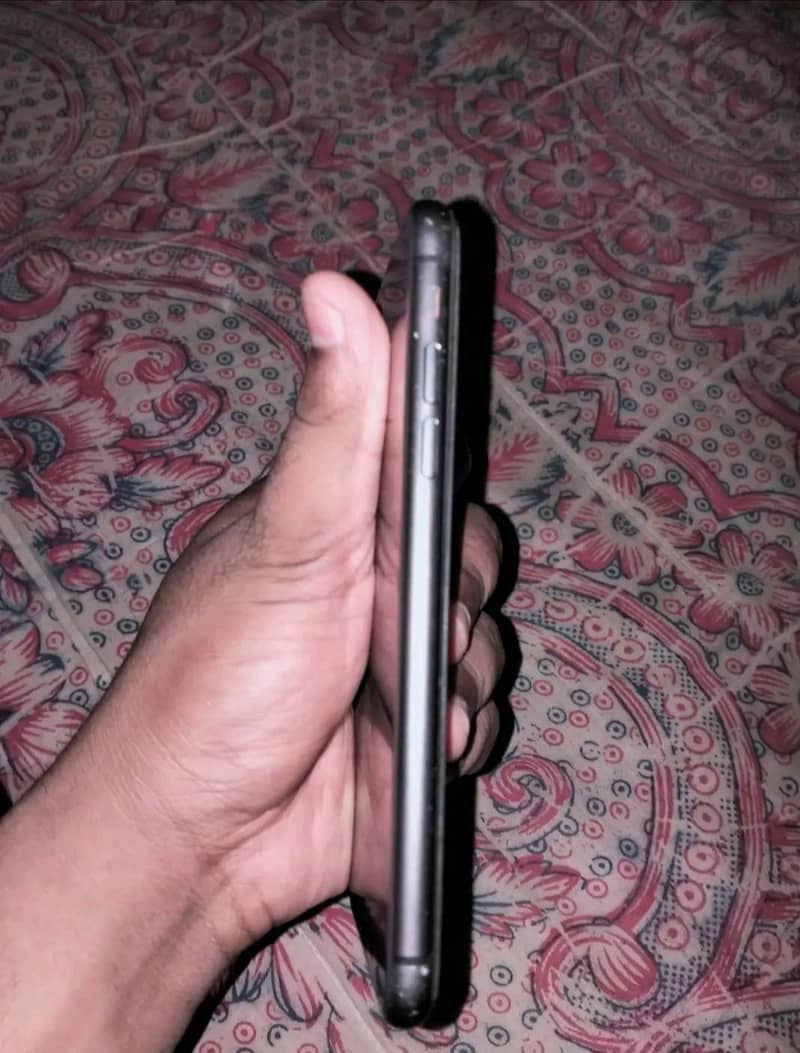 Apple iPhone 11 2