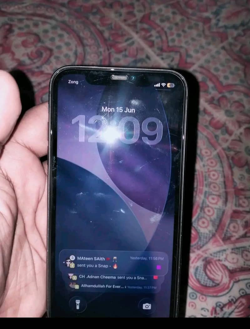 Apple iPhone 11 3