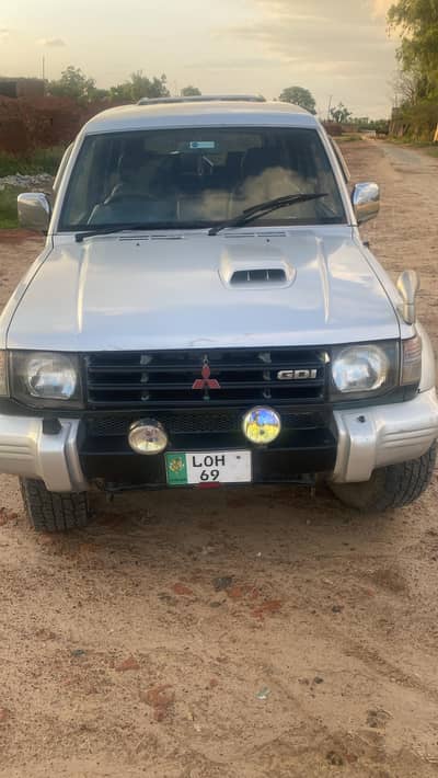Mitsubishi Pajero 1991