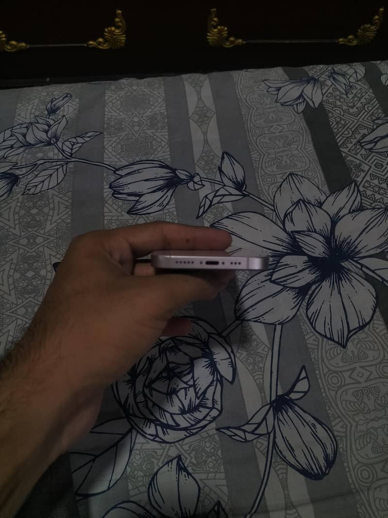 Apple iPhone 13 03349135171 3