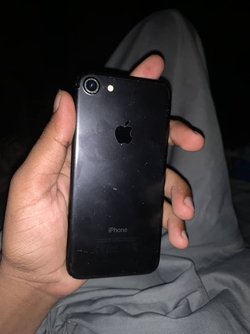 Apple iPhone 7 4