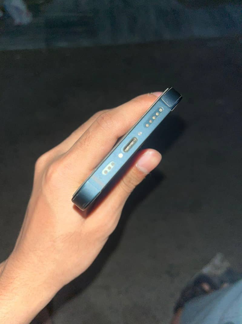 Apple iPhone 14 2