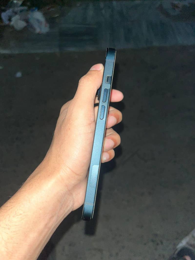 Apple iPhone 14 5