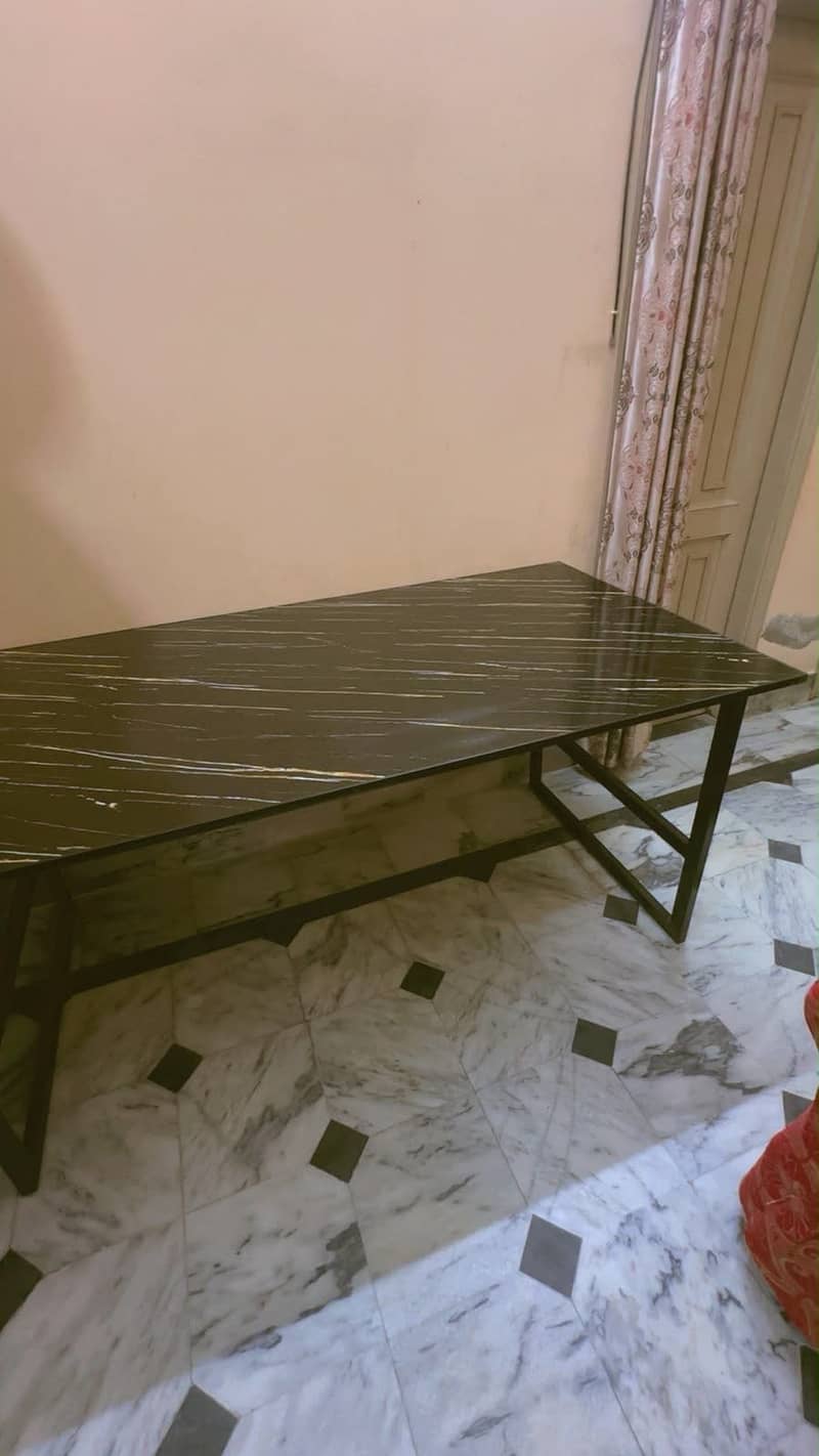 Computer table 0