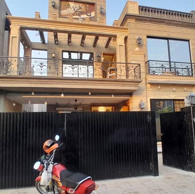 BRAND NEW HOUSE 10 MARLA AVAILABLE FOR SALE IN PHASE ONE BAHRIA ORCHARD LAHORE