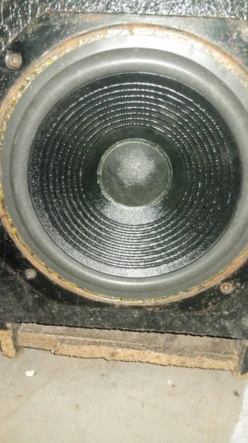 amplifier or speaker 3