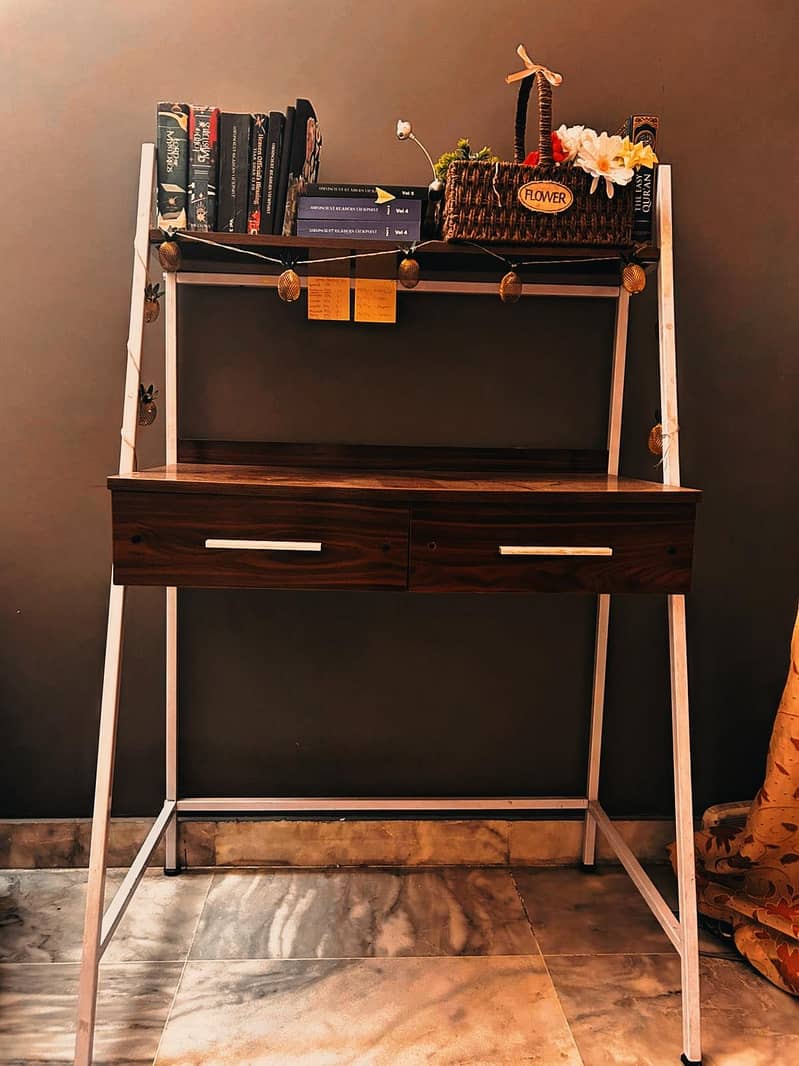 Study / Office Desk / Table. 0