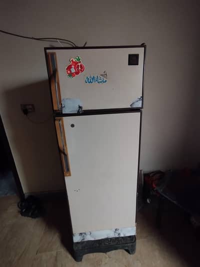 dawlance good condition fridge