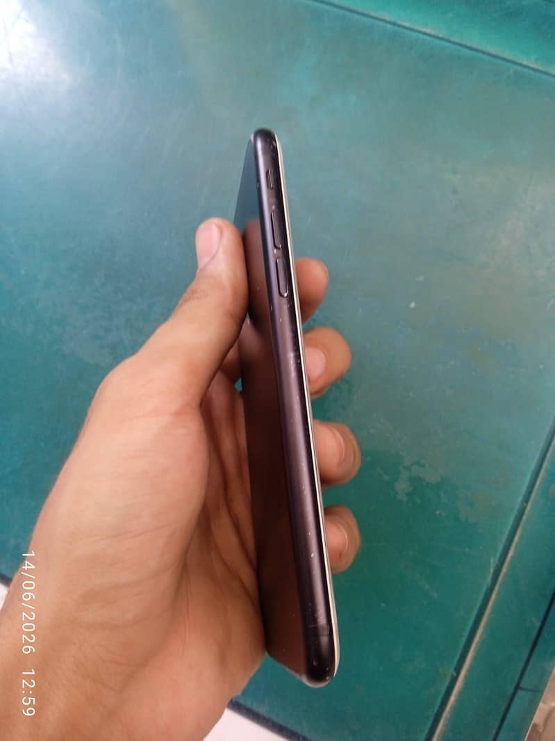 Apple iPhone 7 4