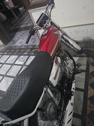 Honda 125 Special Edition