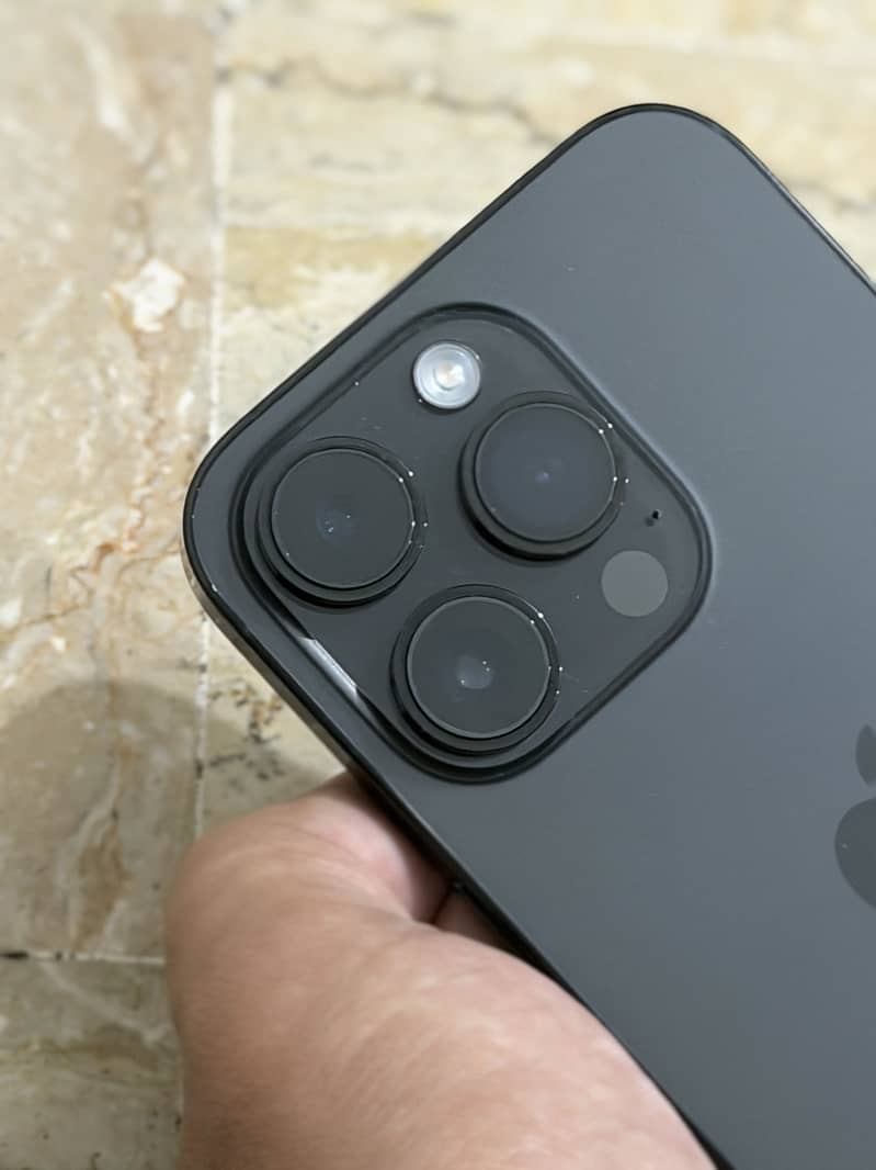 iPhone 14 Pro 1