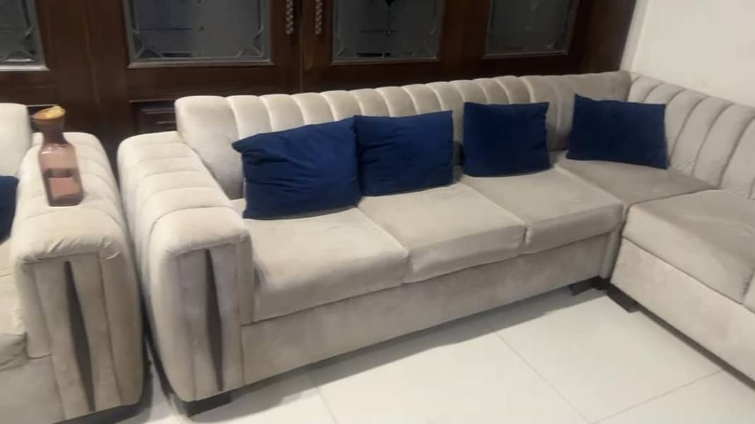 Sofa Set + Table 2