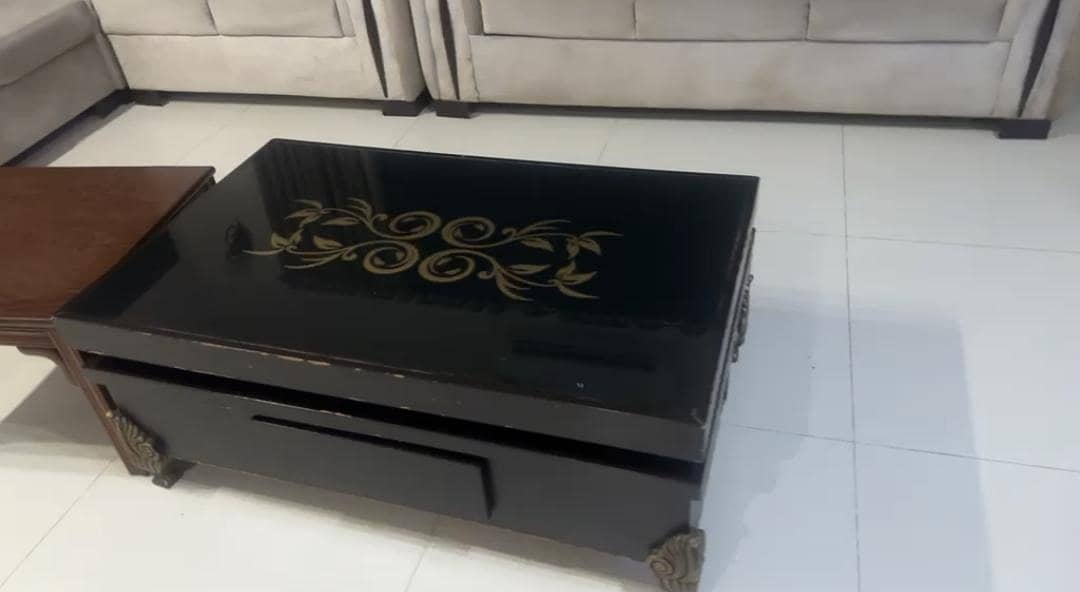 Sofa Set + Table 5