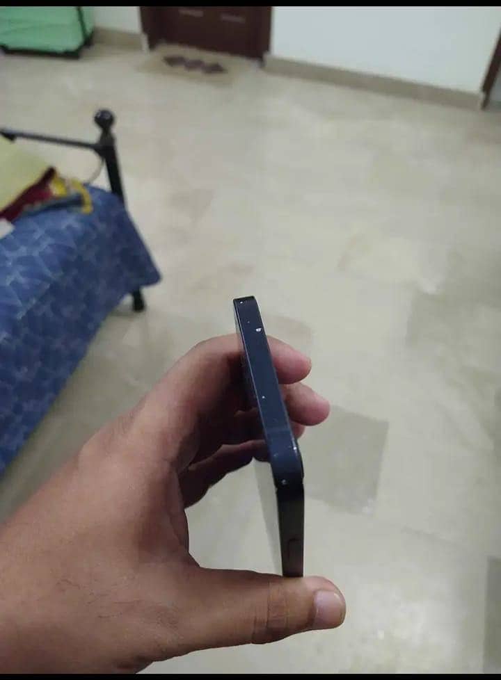 iPhone 12 1
