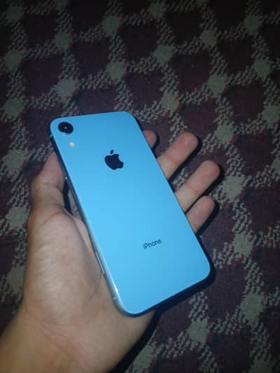 Apple iPhone XR 64 gb icloud lock