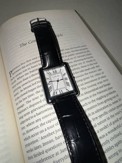 Mens old Money watch