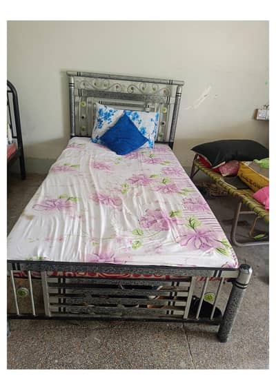 mattress and bed