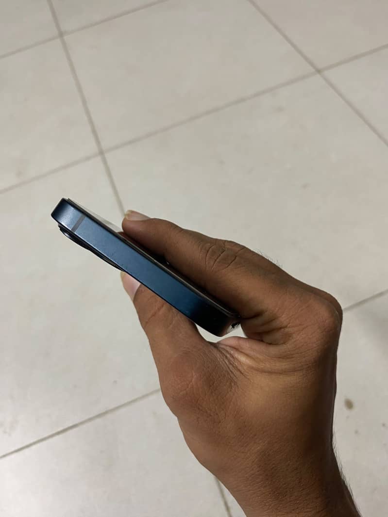 Apple iPhone 13 3