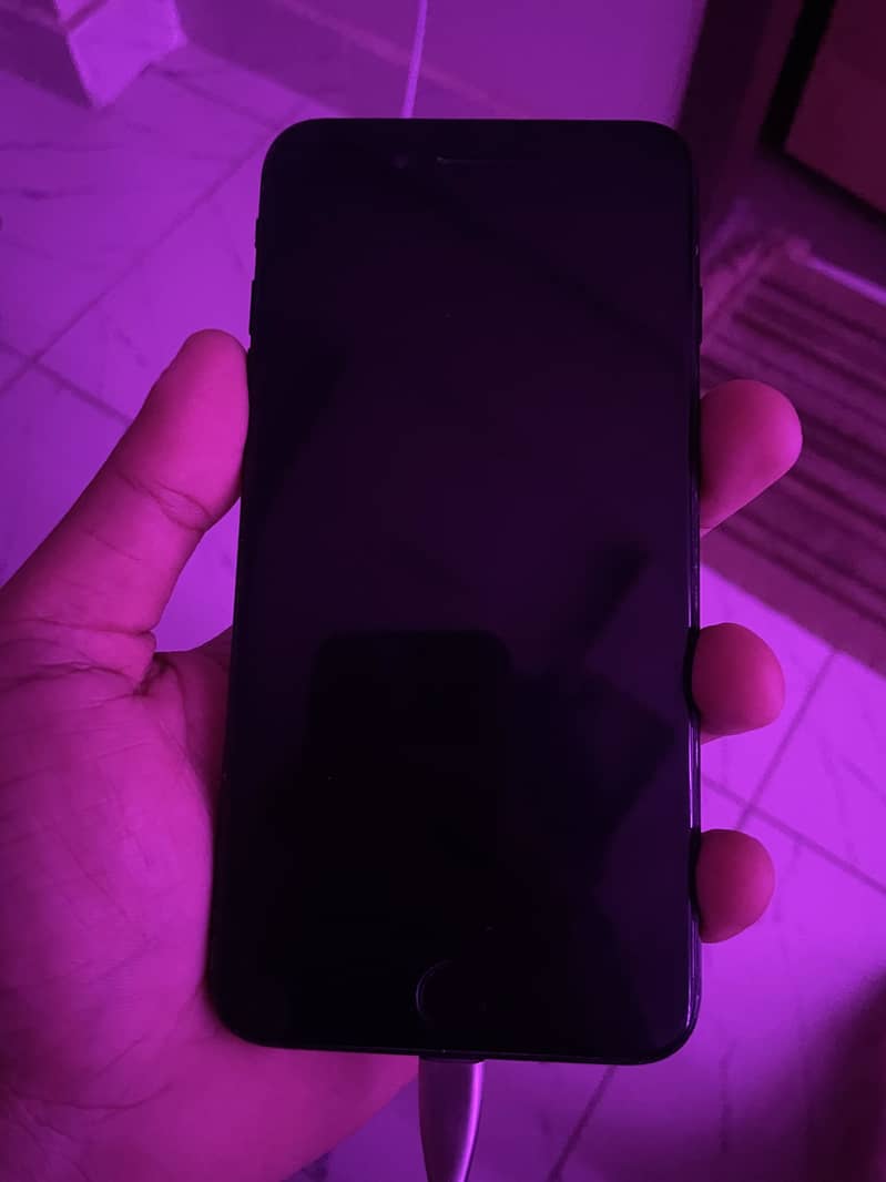 Apple iPhone 7 Plus 3