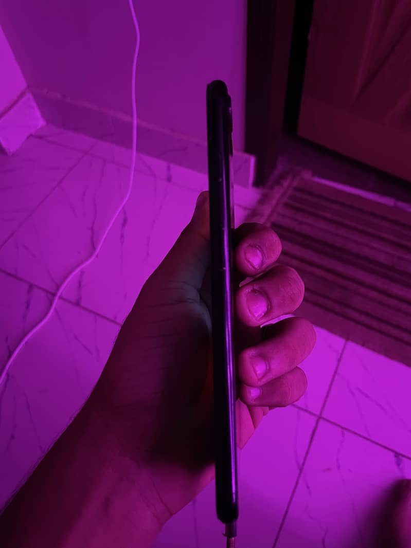 Apple iPhone 7 Plus 4