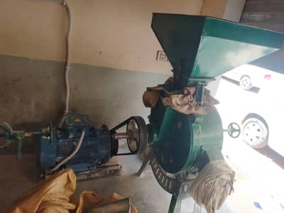 2 Chaki hen Aaty ki  (20Hp ki 2 Motor hen) 2 Months Used