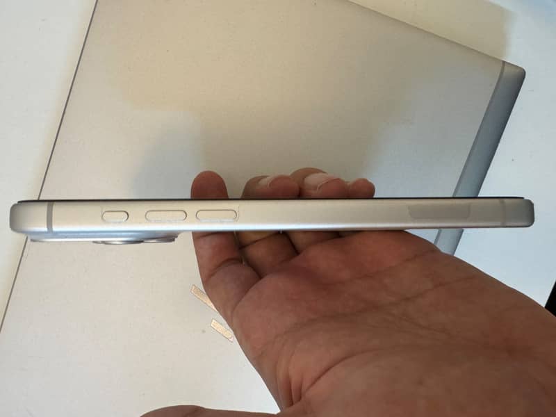 Apple iPhone 17 Pro Max 4 months used 2