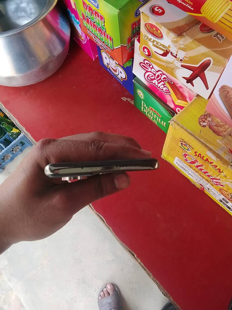 Tecno camon 40 pro 3