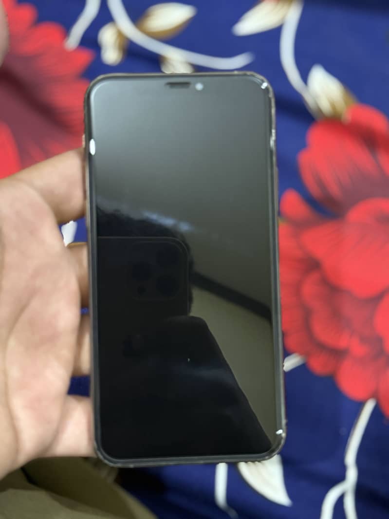 Apple iPhone 11 Pro 3
