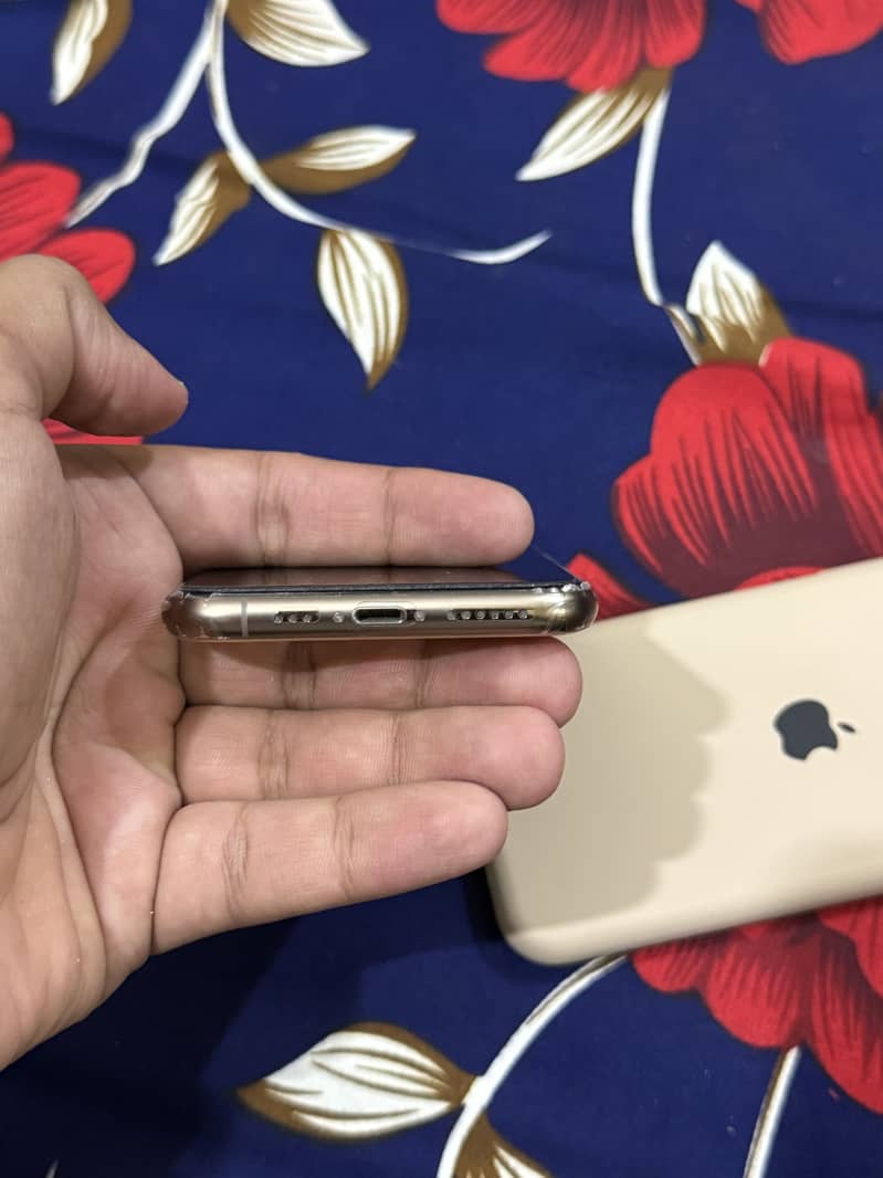 Apple iPhone 11 Pro 5