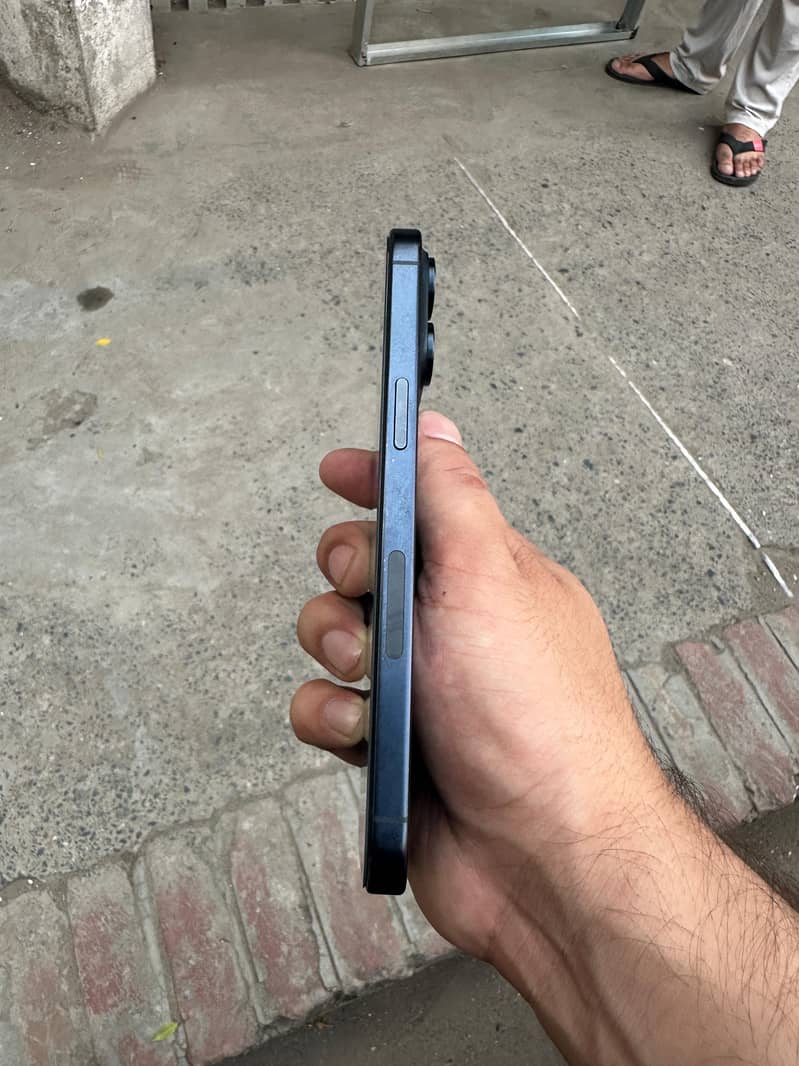 Iphone 15 Pro Max 4